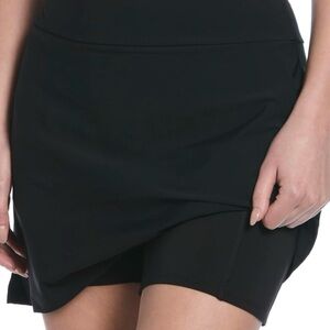 PGA TOUR Women’s Black Golf  Athletics Skort Small | NWT| Tummy Control| UPF 50